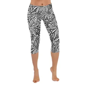 Black & White Daisies Capri Leggings up to 5 XL