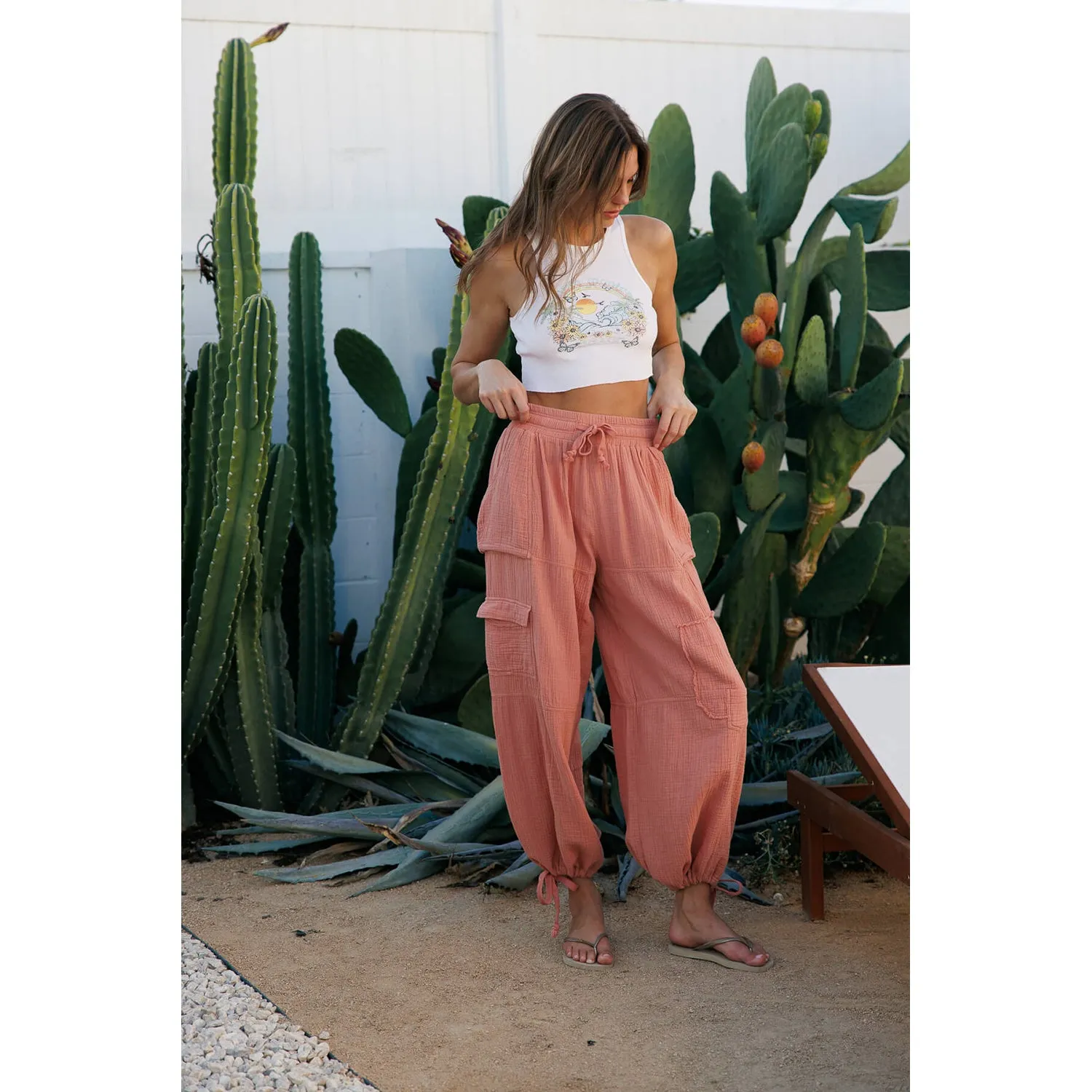 Crinkle Gauze Cargo 2-In-1 Drawstring Tie Hem Jogger - Coral