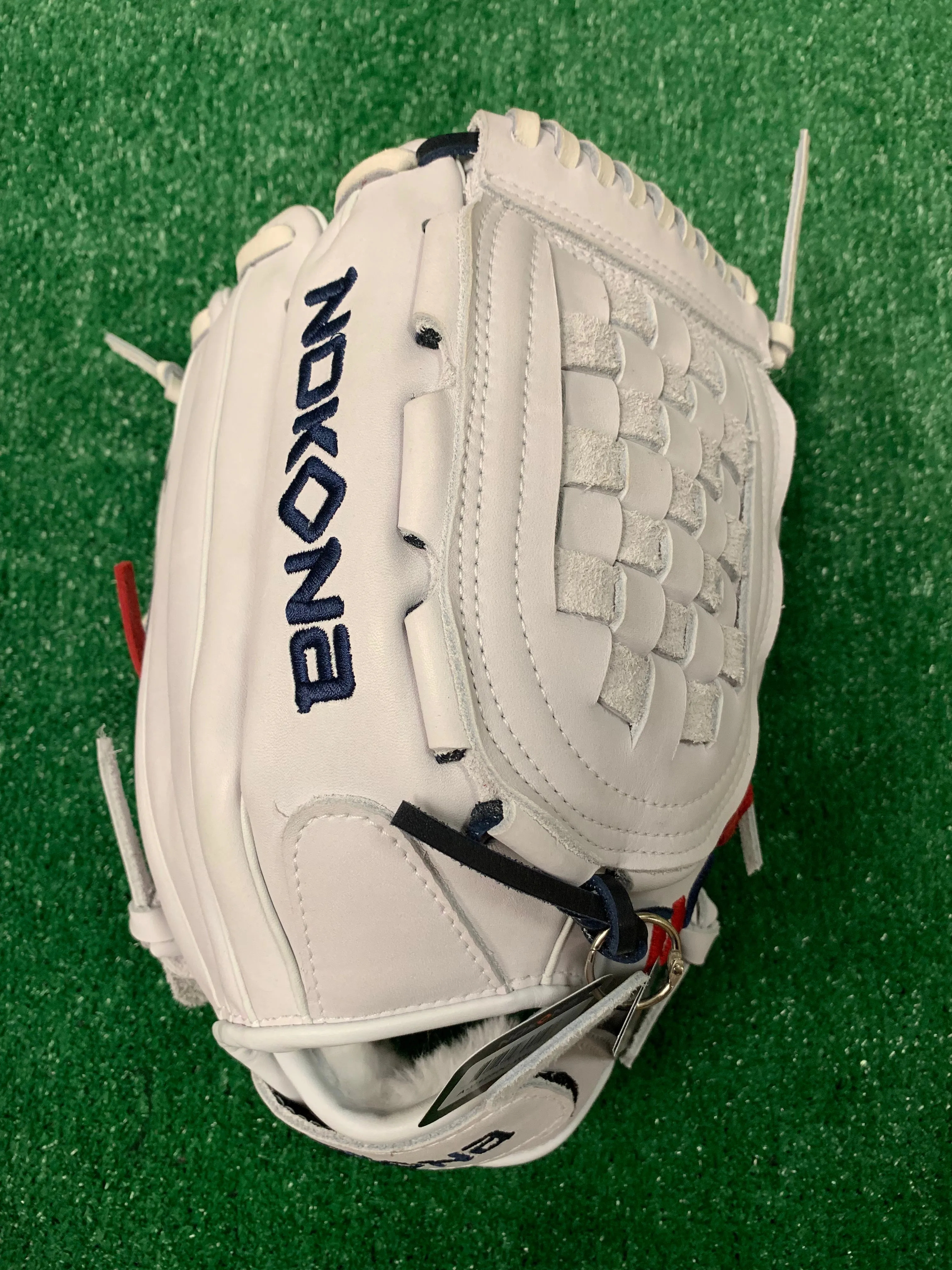 Nokona American Kip™ 12.5" Fastpitch Glove - White